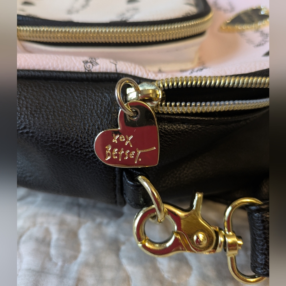 Betset Johnson Mini Convertible Backpack - Picture 7 of 10